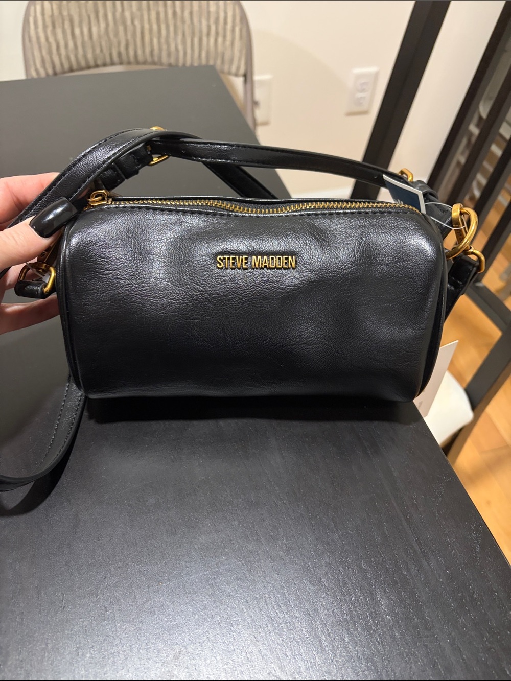 Steve Madden Black Barrel small Crossbody Shoulder Bag with Gold Hardware BNWT